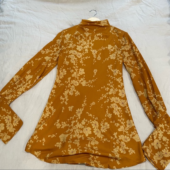 SOLD Free People Aries Long Sleeve Backless Printed Mini Dress - Picture 4 of 6